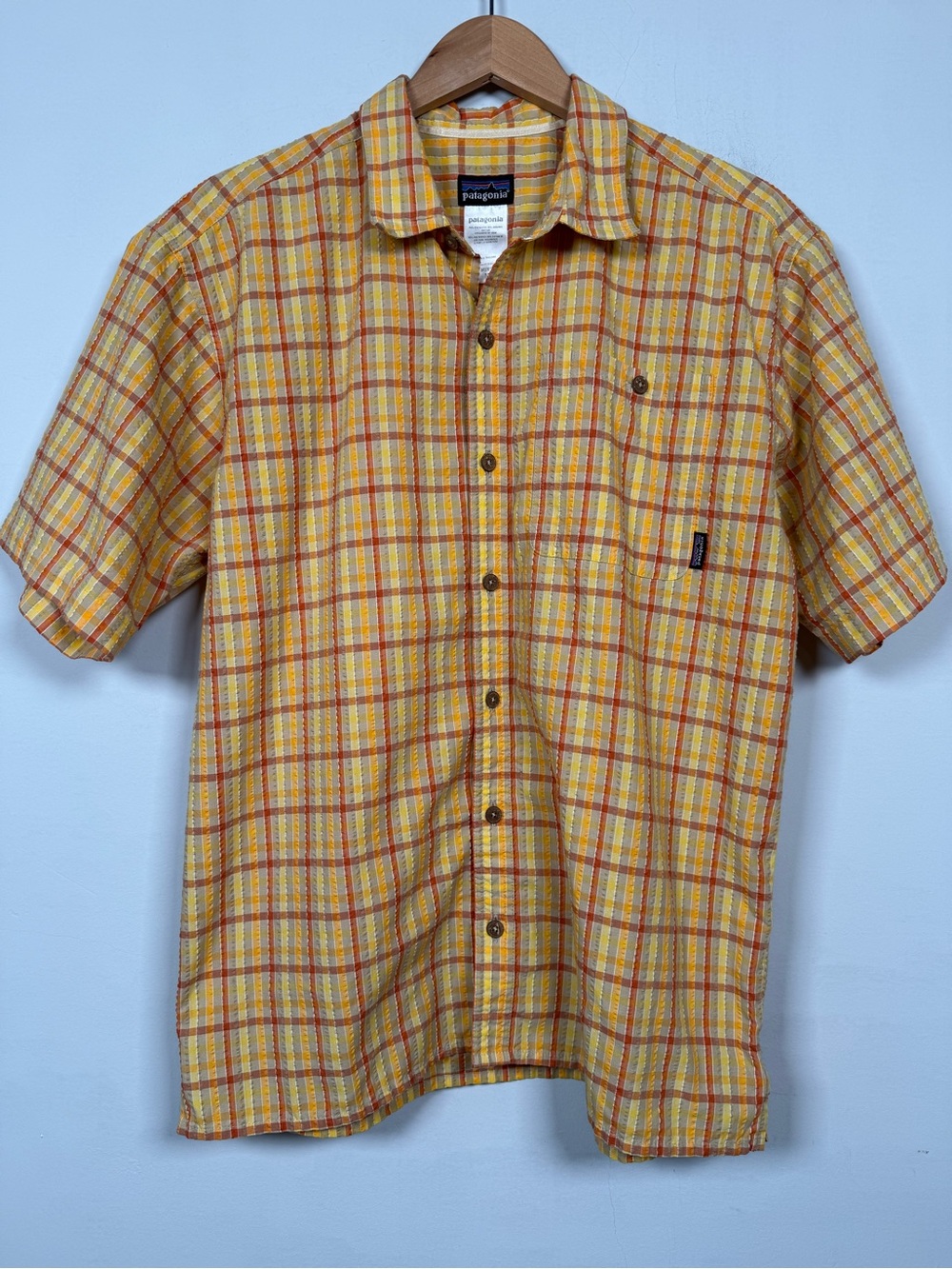 Patagonia Puckerware Shirt Men's Size Medium Short Sleeve Plaid Button Up Yellow